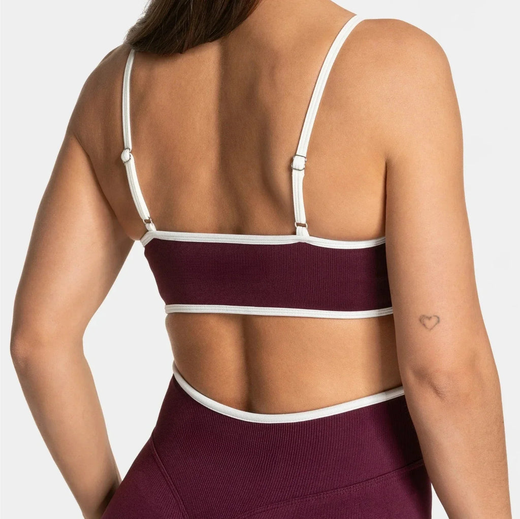 Top Fitness Alça Fina Knit com Bojo — Costas Abertas e Toque Suave