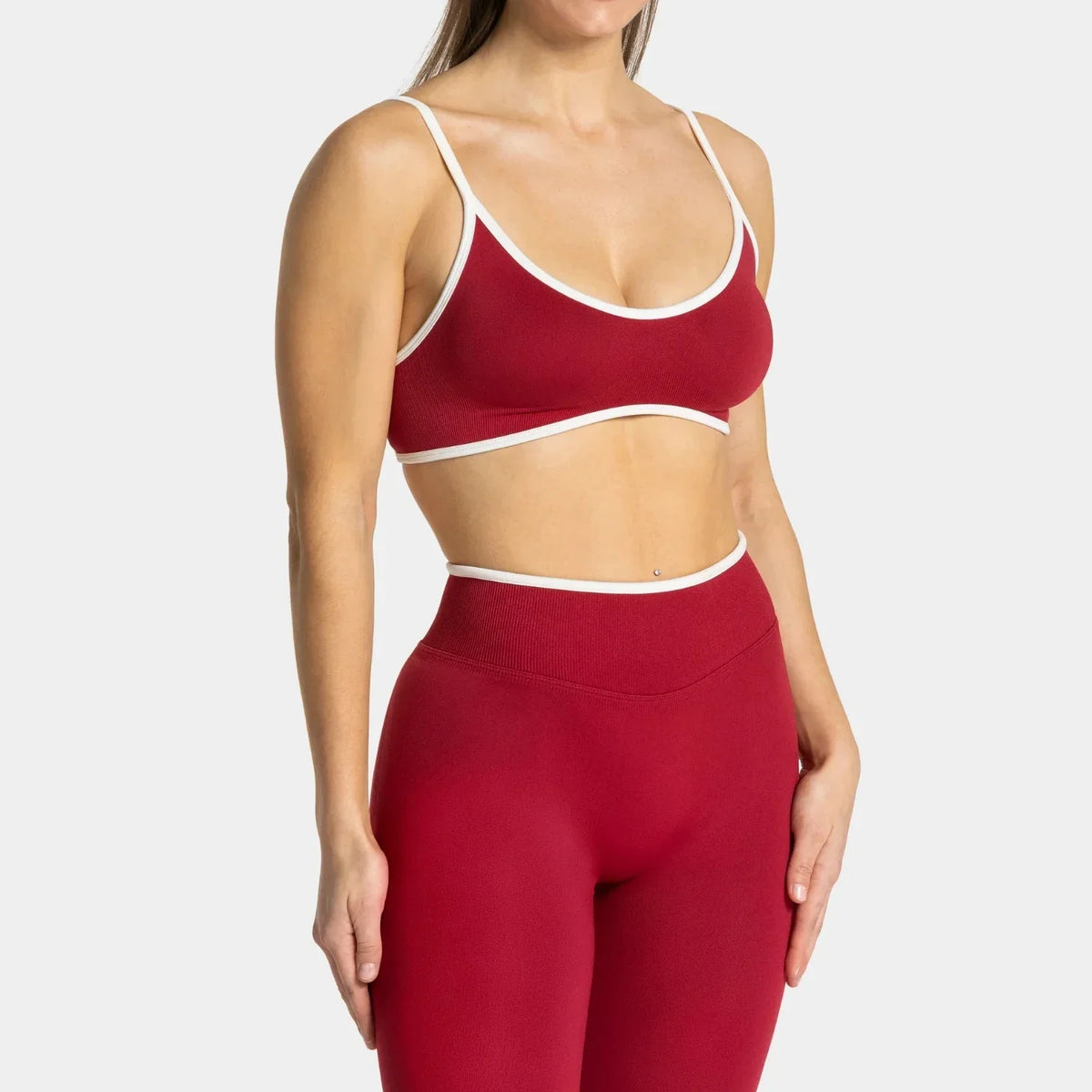 Top Fitness Alça Fina Knit com Bojo — Costas Abertas e Toque Suave