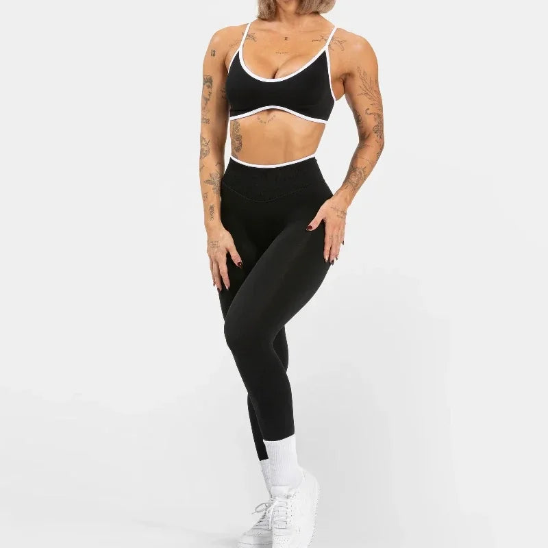 Top Fitness Alça Fina Knit com Bojo — Costas Abertas e Toque Suave