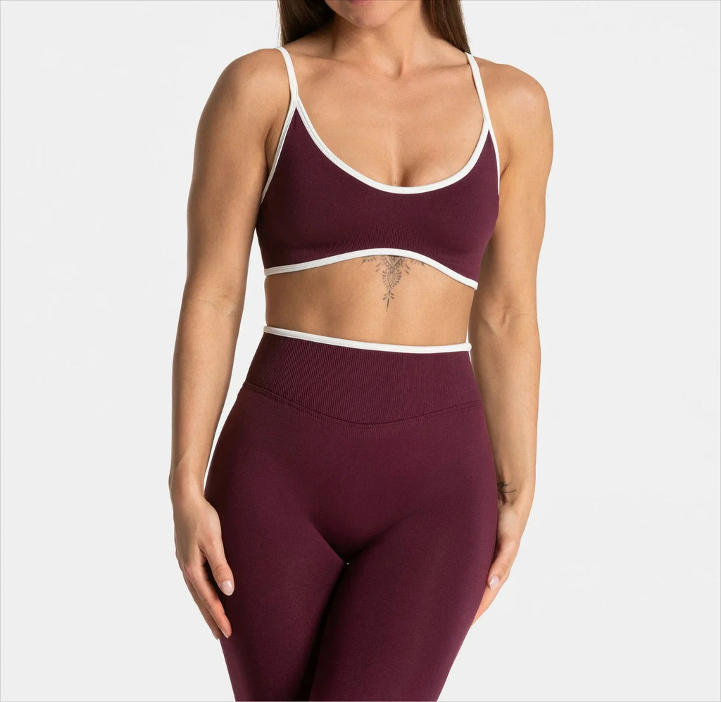 Top Fitness Alça Fina Knit com Bojo — Costas Abertas e Toque Suave