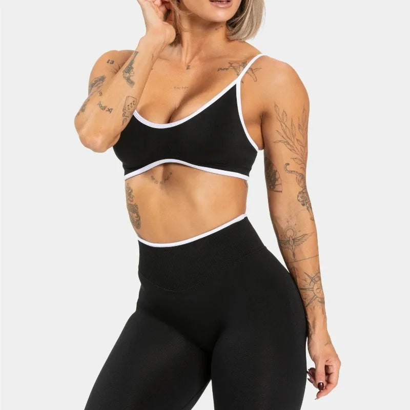 Top Fitness Alça Fina Knit com Bojo — Costas Abertas e Toque Suave