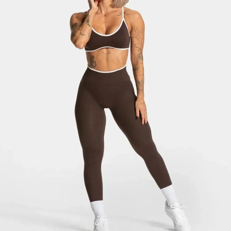 Top Fitness Alça Fina Knit com Bojo — Costas Abertas e Toque Suave