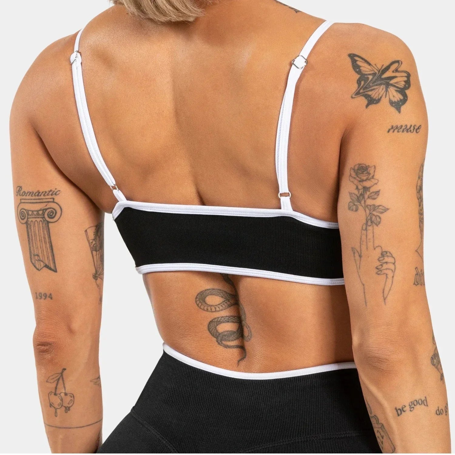 Top Fitness Alça Fina Knit com Bojo — Costas Abertas e Toque Suave