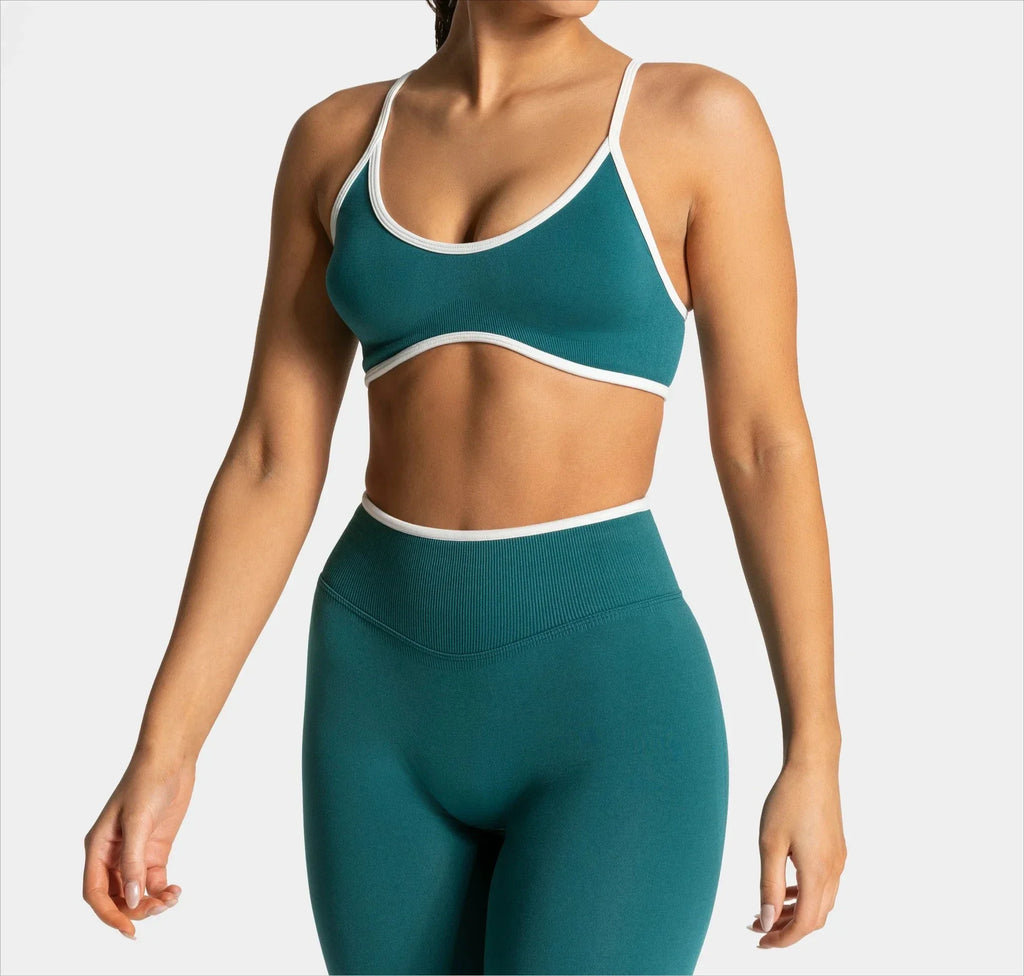 Top Fitness Alça Fina Knit com Bojo — Costas Abertas e Toque Suave