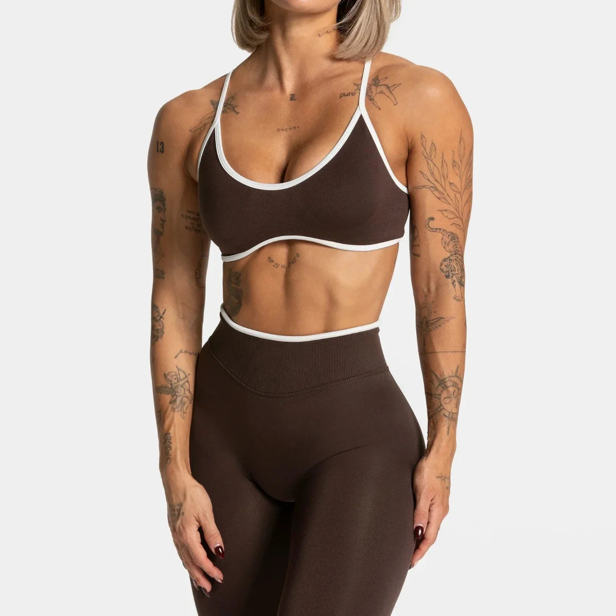 Top Fitness Alça Fina Knit com Bojo — Costas Abertas e Toque Suave